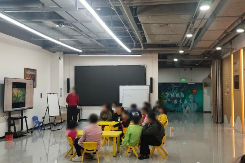 传承雷锋精神 · 共建和谐家园——星爸星妈教育科技（深圳）有限公司党日活动回顾图片37